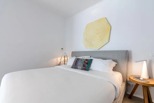 جناح شهر العسل بجاكوزي، Mykonos Blanc 6/9