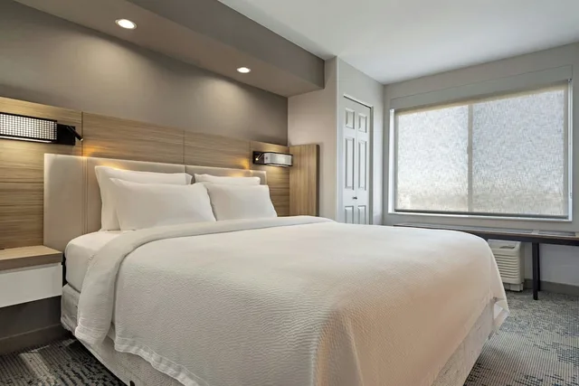 Suite, King Bed, Sofa, SpringHill Suites Lancaster Palmdale 4/10