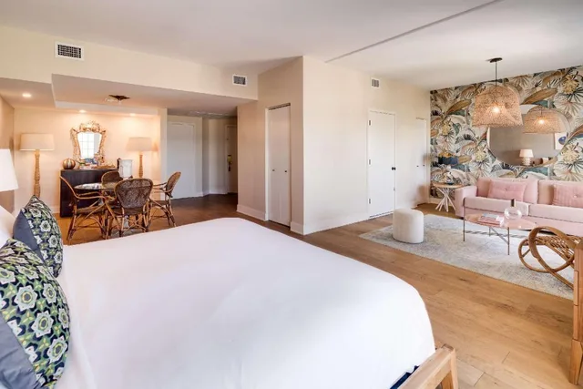 2 Bedrooms, Suite, Ocean Front, Balcony, The Savoy Hotel & Beach Club 2/3