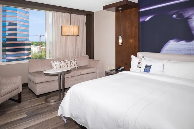 غرفة بسرير كينج، Durham Marriott City Center 5/20