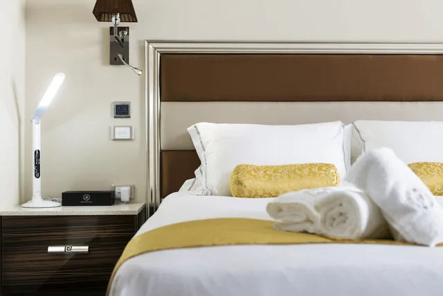 غرفة سوبيريور بسرير كينج، Swan River Hotel 2/3