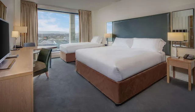 غرفة عائلية بسرير مزدوج بإطلالة، Hilton Dublin Kilmainham 3/8