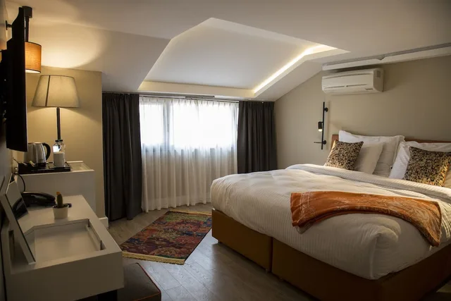 جناح عائلي بسريرين كينج وسريرين كوين بغرفتي نوم، Sparkle Hotel 6/10