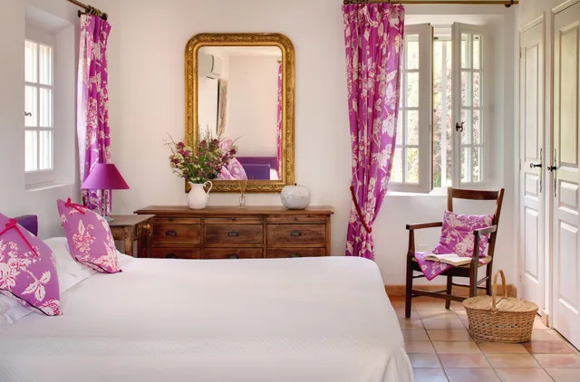 جناح جونيور كلاسيكي بسرير كينج بإطلالة على الحديقة، La Ferme D Augustin 6/10