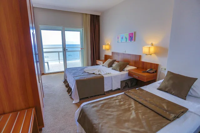 غرفة سوبيريور ثلاثية بإطلالة على البحر، Melis Otel 3/6