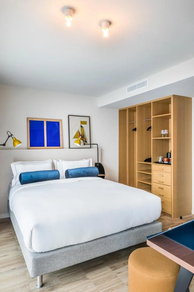 Cocoon، Le Grand Quartier 1/3