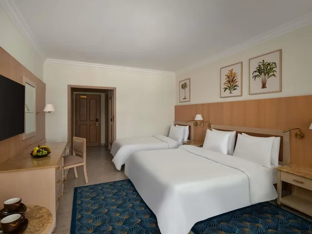 غرفة كلاسيكية بسريرين منفصلين بإطلالة على المسبح، Movenpick Taba 10/10