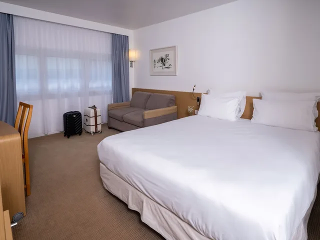 غرفة كلاسيكية بسرير مزدوج مع أريكة، Novotel Nantes Centre Gare 4/10