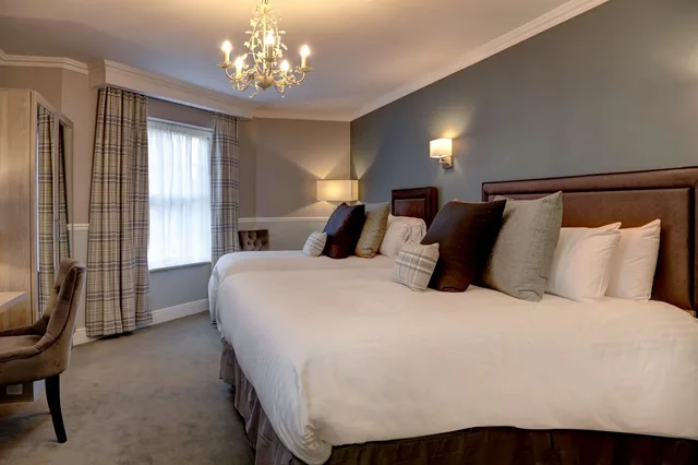 غرفة ديلوكس بسريرين منفصلين، Best Western Plus Kenwick Park Hotel 1/3