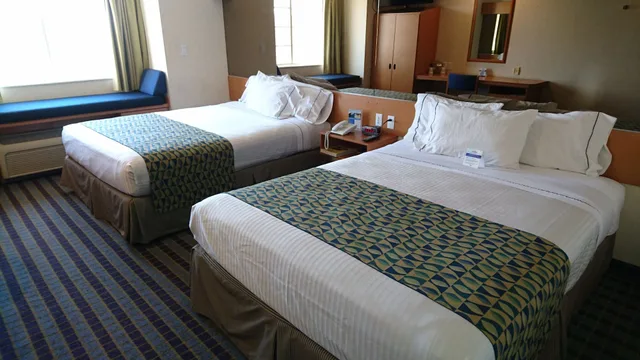 غرفة قياسية بسريرين كوين، Microtel Inn and Suites by Wyndham Chihuahua 5/10