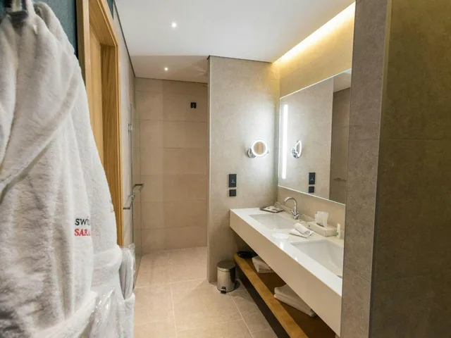 Swiss, Premier, Twin Beds، Swissotel Sarajevo 2/2