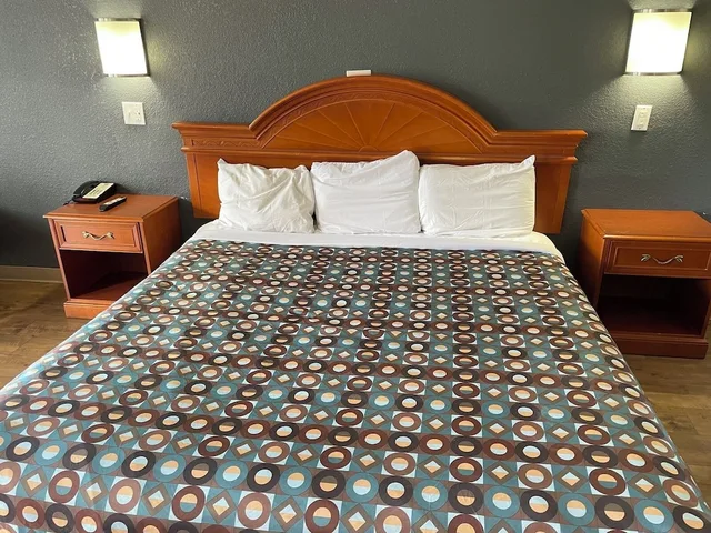 غرفة بسرير كينج، Budget Inn Greenville By Hotel O I-85 8/10