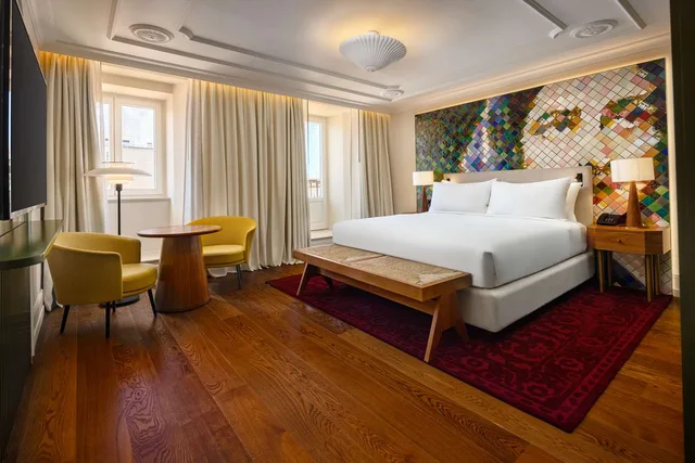 غرفة ديلوكس بسرير كينج، Duo Hotel Lisbon, Curio Collection by Hilton 1/3