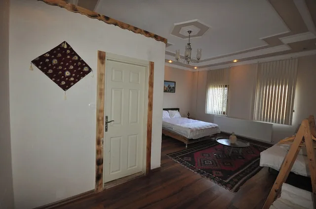 غرفة قياسية بسرير كوين، Uchisar Stone House 4/4