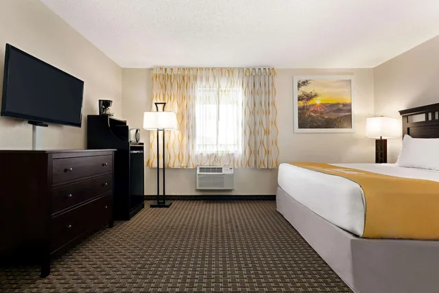 غرفة بسرير كينج، Days Inn by Wyndham Cortez 3/10