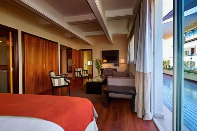Executive, Suite, King Bed, Park Suites Hotel Spa 1/1