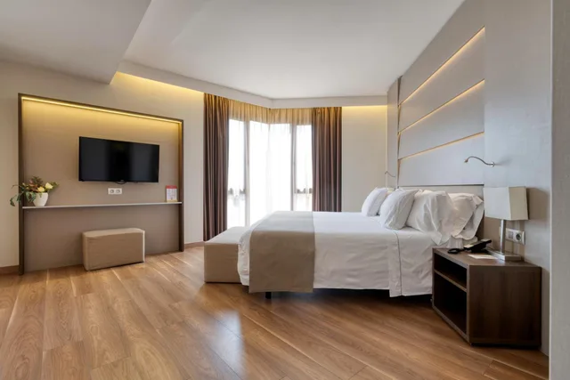 جناح جونيور بسرير كوين مع أريكة، Hotel America Barcelona 1/1