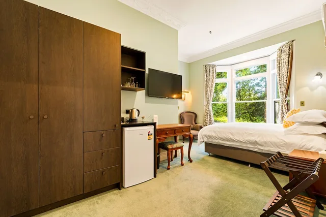 غرفة قياسية مفردة بسرير كوين، Aachen House 1/2