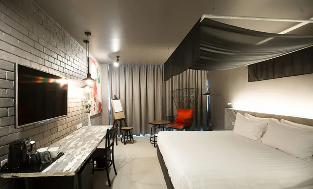 Art, Twin Beds, Bathtub، Art Mai Gallery Nimman Hotel 6/10