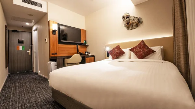 غرفة بريميير بسرير كوين، Premier Hotel CABIN PRESIDENT Osaka 1/2
