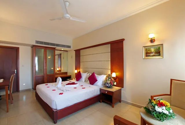 جناح بسرير كوين، COCHIN PALACE 1/1