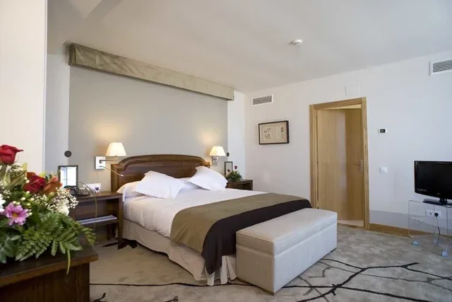 جناح جونيور بسرير كوين، Parador De Argomaniz 3/4