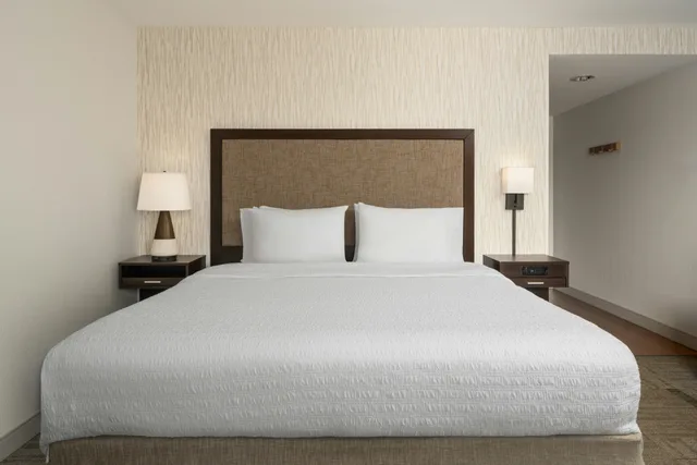 غرفة بسرير كينج، Hampton Inn Suites Whitefish Mt 2/2