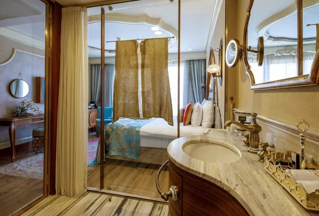 غرفة فاخرة، Romance Istanbul Hotel 2/3