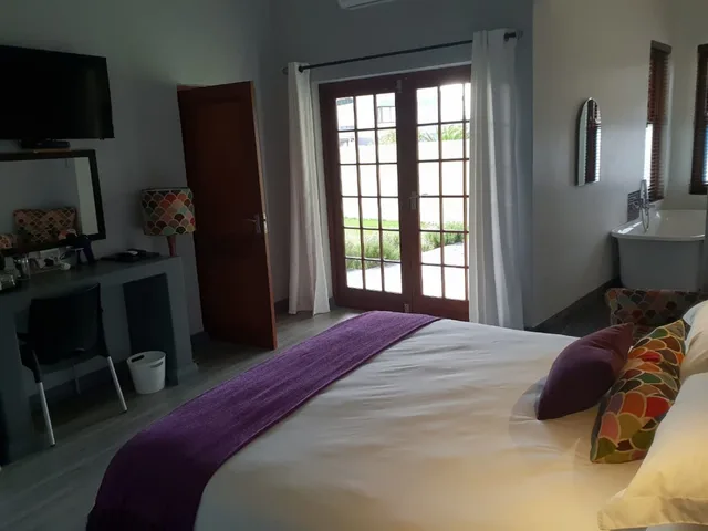 غرفة ديلوكس بسرير كوين، Port Del Mar Luxury Guesthouse 1/6