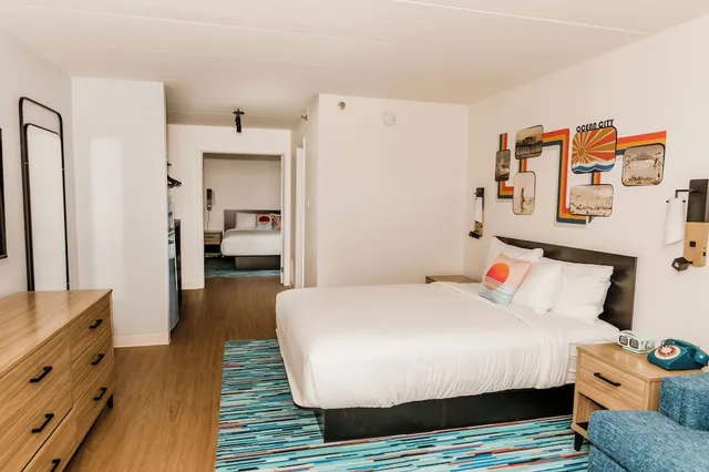 2 Rooms, Suite, King Bed, King and Queen Bed, Dune View, Sofa, Balcony, Atlantic OceanFront Inn 1/2