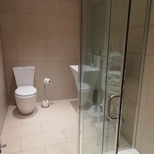 جناح بحوض استحمام، CBH Cliff Hotel 2/8