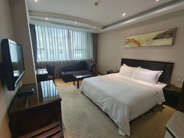 غرفة سوبيريور بسرير كوين، Metropolitan Yiking 2/3