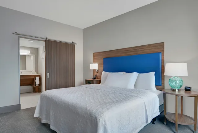 جناح بسرير كينج بغرفة نوم واحدة، Home2 Suites by Hilton Bentonville Rogers 1/3