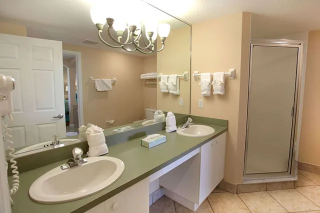 1 Bedroom, Suite, Queen Bed, Vacation Village At Weston 9/9