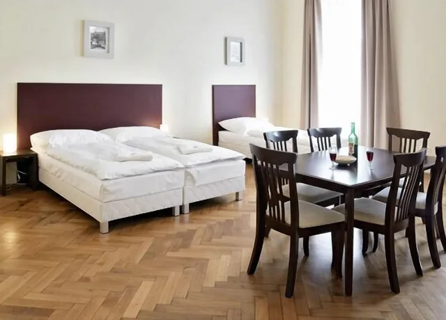 شقة بغرفتي نوم، Riverview Palace Apartments 1/1