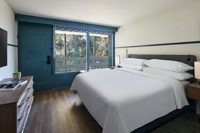 جناح بسرير كينج بإطلالة على الحديقة بغرفة نوم واحدة، Monterey Beach Hotel, a Tribute Portfolio Hotel 1/4