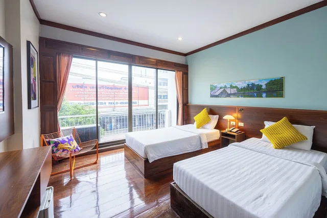 غرفة ديلوكس بسريرين منفصلين، The President Hotel at Chokchai 4 1/6