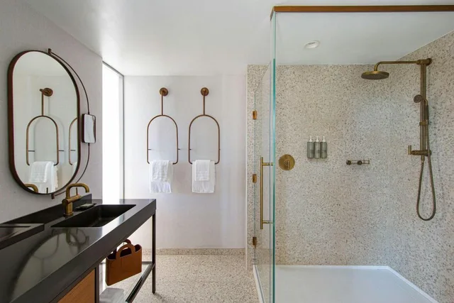 1 Bedroom, Suite, 2 Queen Beds, Sofa, Hotel Citrine, Palo Alto, a Tribute Portfolio Hotel 2/3