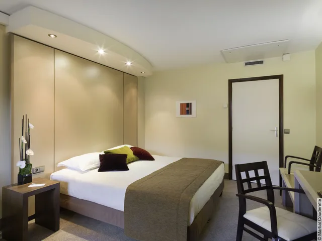Classic, Twin Beds, Hotel Lyon Metropole 5/5