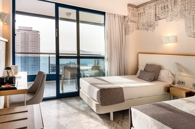 Deluxe, Double or Twin Bed, Madeira Centro Hotel 3/7