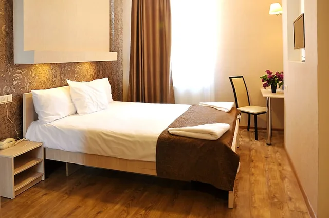 غرفة قياسية بسريرين منفصلين، Tiflis Hotel 2/6
