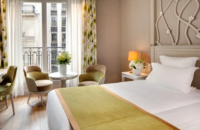 غرفة بريميوم بسرير مزدوج أو سريرين منفصلين، Hotel Rochester Champs-Elysees 2/4