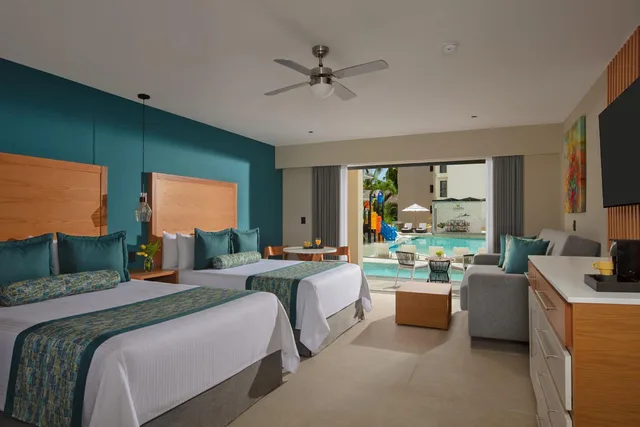 Swim Out, Junior Suite, 2 Queen Beds, Pool View, Dreams Cozumel Cape Resort & Spa 1/3