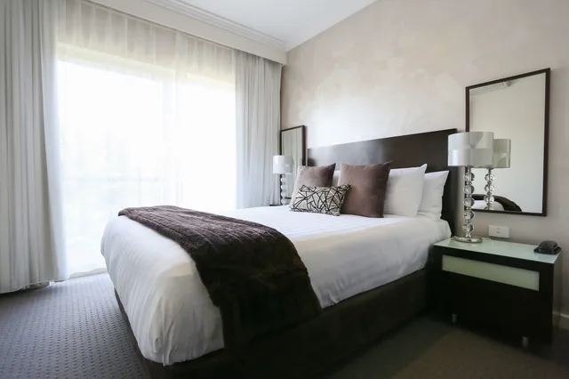 Apartment, 1 Queen and 1 Single Bed, Laundry, Jetted Tub, Kitchenette, Best Western Plus Hovell Tree Inn 2/4