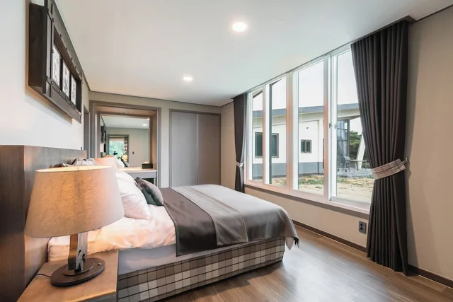 Futon Bed, 2 Double Beds, River View, 36 Pyeong، Kensington Resort Seorak Valley 1/3