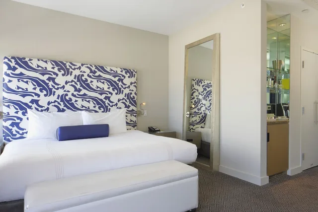 غرفة سوبيريور بسرير كينج، Hotel Breakwater South Beach 3/4