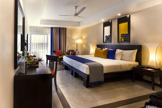 Superior, Double Bed, Pool Access، Club Hotel Dolphin 2/4