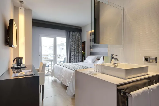 غرفة سوبيريور مفردة، Barcelo Hamilton Menorca - Adults Only 3/3