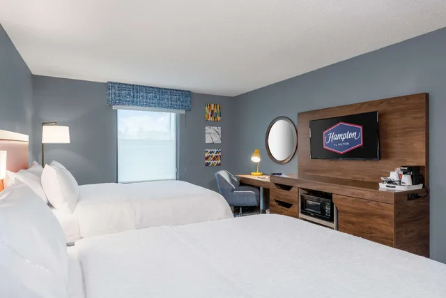 غرفة قياسية بسريرين كوين، Hampton Inn & Suites Hopkinsville 2/2