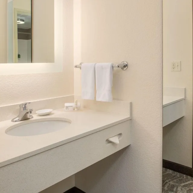 Suite, King Bed, Trundle Bed, Sofa, Accessible, SpringHill Suites by Marriott Portland Airport 4/5